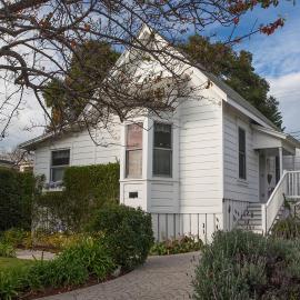Summerland Stagecoach Cottage by Paradise Retreats, hotel sa Summerland