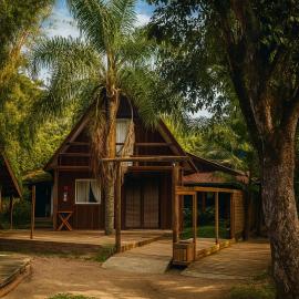 Tubarão dos Mares Chalé, hotel v destinácii Paranaguá