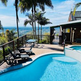 The Hillside Retreat، فندق في جبل تامبورين