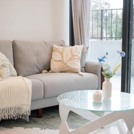 Sunny Lyneham Stay, Courtyard, Gym n Parking, hotel in Downer