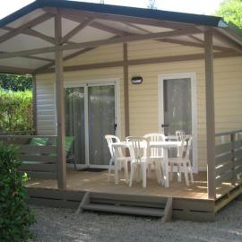 Chalet confort avec terrasse - 5 personnes - API-1-52-621, Hotel in Noves