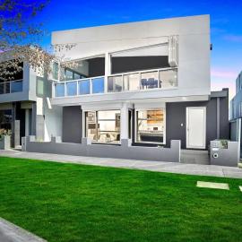 Lakeview Luxury