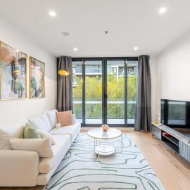 Mountain View Retreat w Tub n Tranquility in CBD, hotel in Braddon