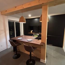 Cosy Cabin apt in Montreal، فندق في مونتريال