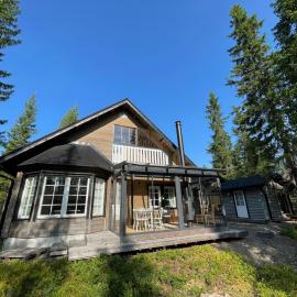 Mörrimöykky Iso-Syöte hirsimökki, hotel in Pudasjärvi