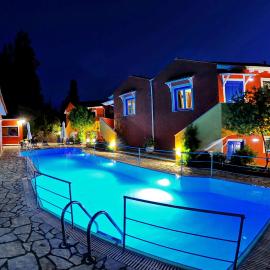 Vliho Bay Boutique Hotel, מלון בYénion