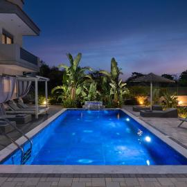 Hideaway Villa, hotel in Trianta