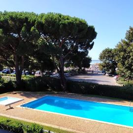 Studio Andernos vue Bassin port ostréicole charmant et lumineux avec piscine et balcon !