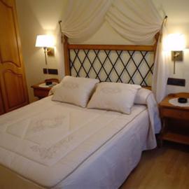 Hostal Restaurante Arangoiti, hotel en Yesa
