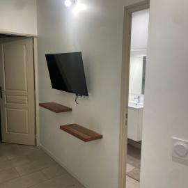 Appartement meublé, hotel din Alès