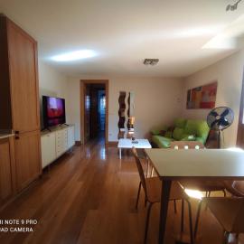 Cálido y acogedor apartamento en el corazón de Puente la Reina, hotel in Puente la Reina