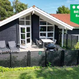 Moderne sommerhus, 8 senge, 250 mtr til sandstrand, ξενοδοχείο σε Slagelse