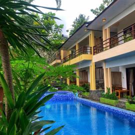 Rudy Trekker Guest House, hotel en Senaru