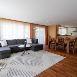 Gorgeous Apartment In The Heart Of Zweisimmen, מלון בצווייזימן