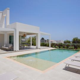 Villa Mareiva - Heated Pool, Beach 150 mt