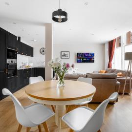 Castle Street Apartments - Luxury Kerrycroy Ground Floor Apartment