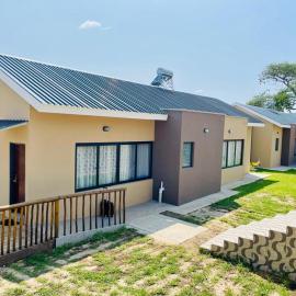 Buhleni Fun City Resort, hotel din Bennets