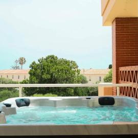 Malibu Mansions Increible apartamento con jacuzzi – hotel w mieście Fuengirola