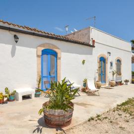 Amazing Home In Marzamemi With House Sea View, hotel in Marzamemi