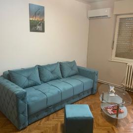 Titel में, होटल Apartman CENTAR