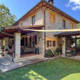 Pet Friendly Home In Frazione Mercatello