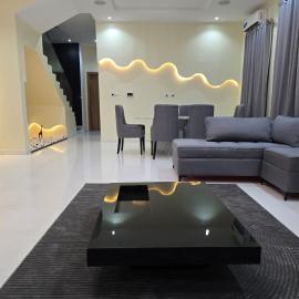 5 Bedroom semi detached Apartment by Ellestar Homes