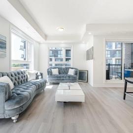 Modern Townhouse Rooftop Vibes, hotel in Oakville