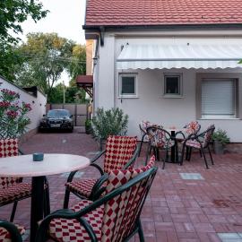 Kollar D Guest House - Prenoćište ROOMS, hotel in Subotica