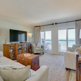 Oceanfront PCB Condo w/ Beach Access & 2 Pools