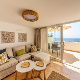 Luxury Colony Club Sea Views, hotel u gradu Tijas