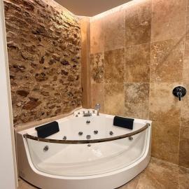 Studio avec spa et balnéothérapie – hotel w mieście Bonnelles
