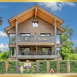 INVITA Natur-Chalets - Familienurlaub im Schwarzwald, viešbutis mieste Bad Diurheimas
