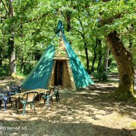 tipy 2, hotel in La Celle-sous-Gouzon