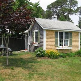 Willows Studio Cottage, hotel in Dennis Port