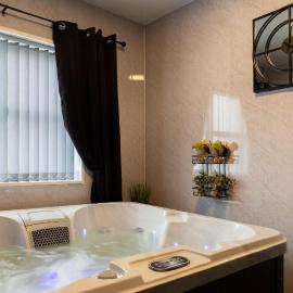 Getaway Accommodation with Pool Table and Jacuzzi!، فندق في روثيرهام