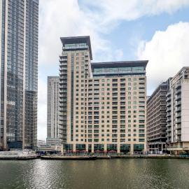 Luxury Canary Wharf Double ROOM for Women with Pool and Gym