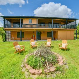 Romantic Afton Escape w/ Fire Pit & Scenic Views, Hotel in Afton
