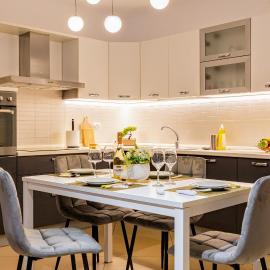 Fructus Plaza ULTRACENTRAL ApArt Hotel - DeLuxe Apartment with Free Parking and Big Balcony, מלון בטימישוארה
