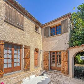 Villa Proche Cévennes, hotel in Saint-Hilaire-de-Brethmas