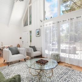 Seaglass Home - Pet Friendly