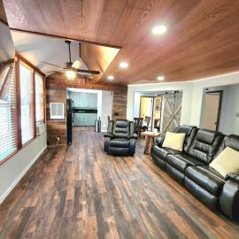 Miners Suite-Centrally Located in Shaver Lake, hotel in Shaver Lake