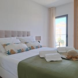 Edifício da Vinha - Ocean Breeze Apartments, hotel in Armação de Pêra