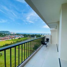 Jaco Bay Condo 2BR Pool, beach steps and Security