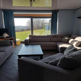 Spacious Farmhouse, Libramont, hotel v destinácii Libramont