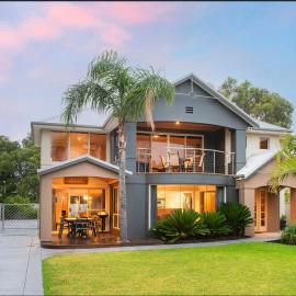 Ocean Retreat-200m to Beach, hotel a Dunsborough