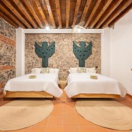 DH3 VIP & Luxurious 2beds APT in Historic Center