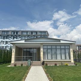 Ambassador Cottage, ξενοδοχείο σε Korumdy