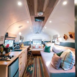 Silver Bullet Airstream, El Mistico Glamping Ranch, hotel in Nogal