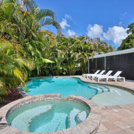 Resort Saltwater Pool Spa Near Anna Maria