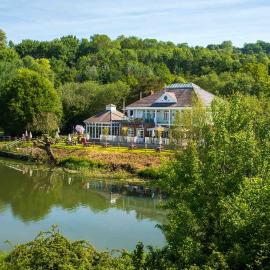 The Boathouse, hotelli Bathissa